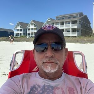 Meet your Posher, Chuck